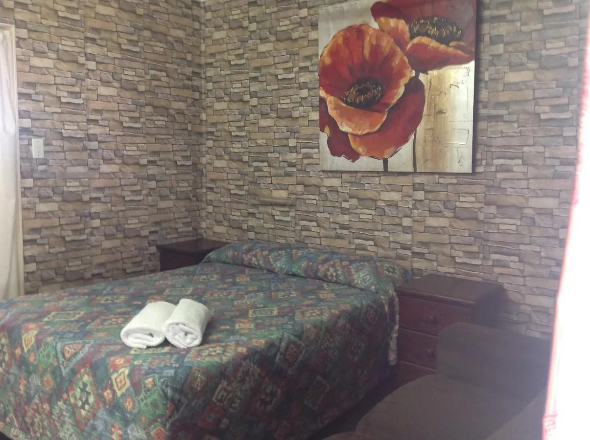 ***  Ayr Max Motel Australia
